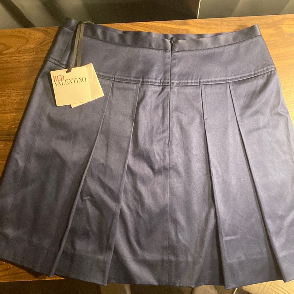 Vintage Valentino skirt! Valentino Red bought in 2022 grate condition! Tag on